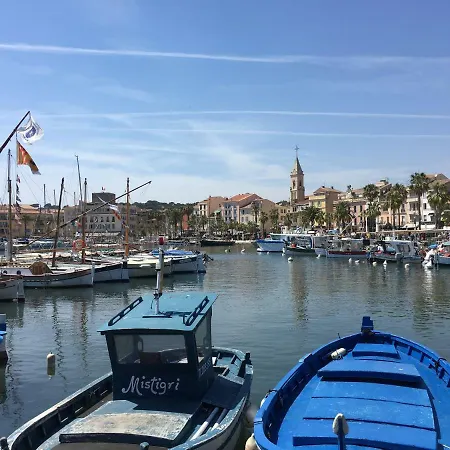 Les D'agatha Sanary-sur-Mer